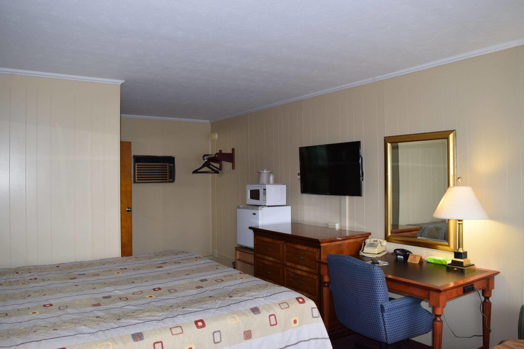 Economy Inn Taylorville Exterior foto